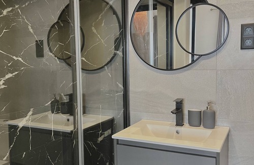Sitges Bed & Breakfast | Suite Privée, Cosy et Indépendante au Coeur de Sitges