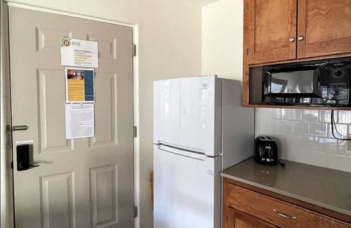Taos Ski Valley Condo | Suite Situation in the Ski Village