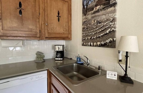 Taos Ski Valley Condo | Suite Situation in the Ski Village