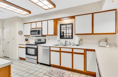 Branson Apartment | Suite Spot at the Foothills condo