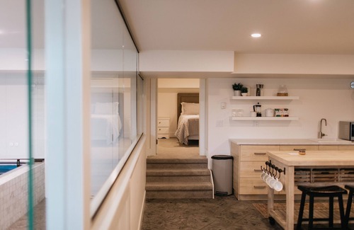 Greendale House | Suite with a PRIVATE POOL