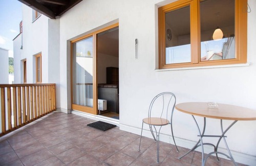 Gmunden Apartment | Suite with a view of the Grünberg
