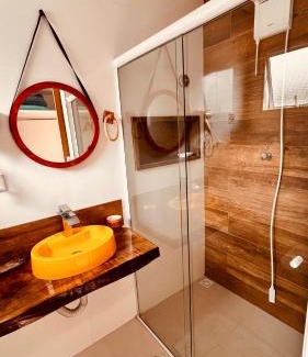 Guaiuba Hotel | SUITES EM CANTOS Do MUNDO, ENCONTRE PAZ NESSA MICRO REGIÃO ECÓLOGICA, PRÓXIMO AS PRAIAS DO GUAÍUBA E DO TOMBO