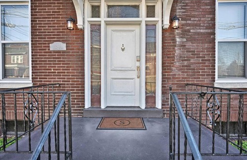 Harrisburg - Hershey Apartment | Suites on Seneca - Lovely 2 Bed 1 Bath Apartment