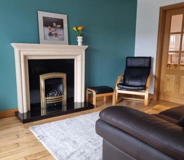 Carrickfergus House | Sullatober House with hot tub and games room