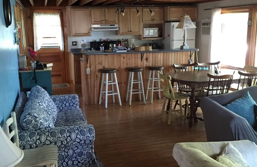 Wakefield Cottage | Summer and Early Fall Lakeside Cottage Rental