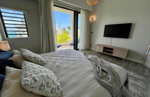 Belle Mare Apartment | Summer beachfront apartment