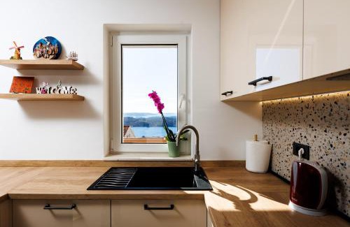 Meterize Apartment | Summer Breeze apartment - Quiet place with a spectacular view and a garden