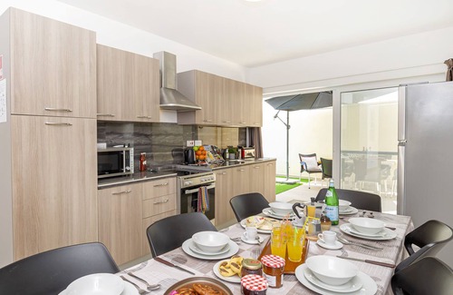 Mellieha Apartment | Summer Breeze Maisonette with large terrace close to the sea in Mellieha