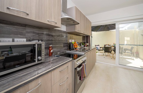 Mellieha Apartment | Summer Breeze Maisonette with large terrace close to the sea in Mellieha