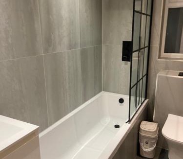 Hale House | Summer budget double room