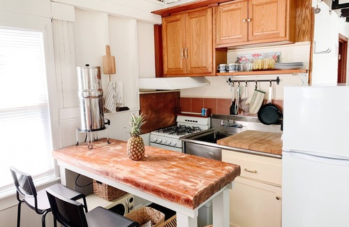 Cape Charles House | Summer Camp Tiny Cottage - Perfect for a couples/friends retreat & small fams!