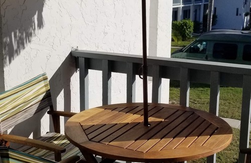 Port Charlotte - Charlotte Harbor Condo | Summer every day of the year, come stay with us.