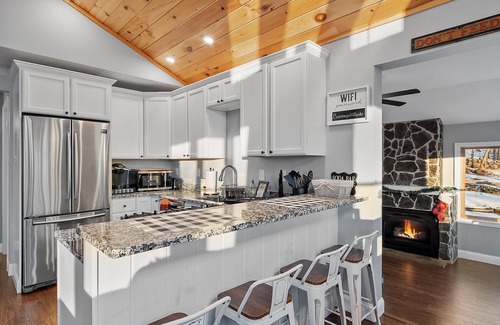 Hartford House | Summer fun in Oxford Hills – Dog Friendly!