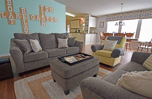 Henrico House | SUMMER FUN on Jimmies Creek Lake Gaston!