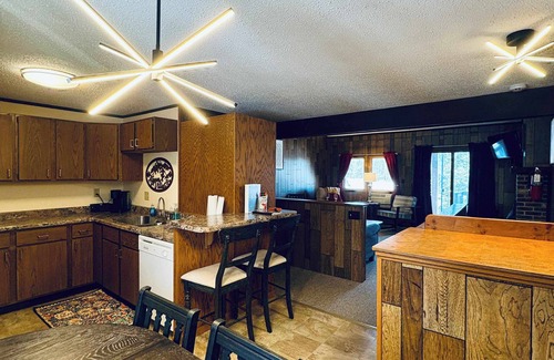 Bessemer Villa | Summer Hangout I Alpen Villas at Powderhorn Mountain