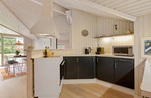 Dronningmolle House | Summer house close to nature and beach