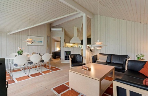 Dronningmolle House | Summer house close to nature and beach