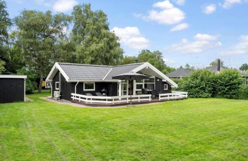 Dronningmolle House | Summer House Close To Nature And Beach
