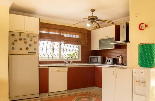 Cesme Villa | Summer House with Garden and Nature View in Cesme