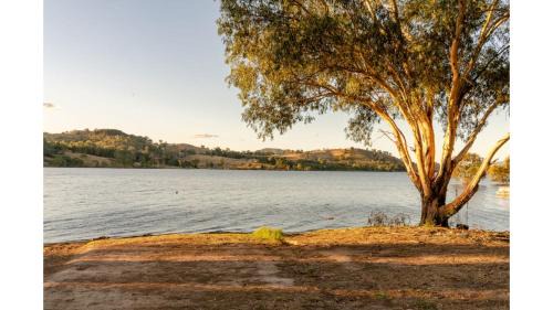 Howes Creek House | Summer Lea 1 by Tiny Away