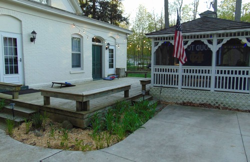 Granger House | Summer or gametime! Historic, updated w/2 Ensuites! 7 real beds. ND close by!