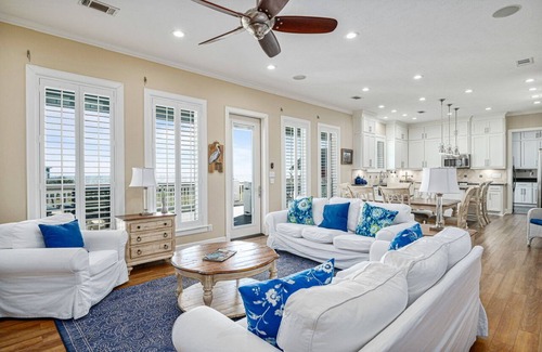 Crystal Beach House | Summer Salt - 3 Bedroom - 2 Bath - Sleeps 10