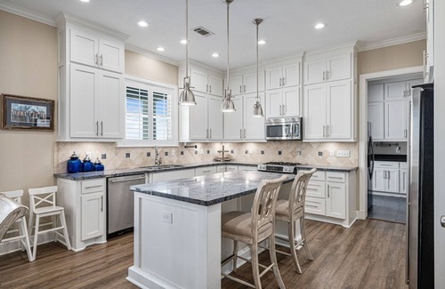 Crystal Beach House | Summer Salt - 3 Bedroom - 2 Bath - Sleeps 10