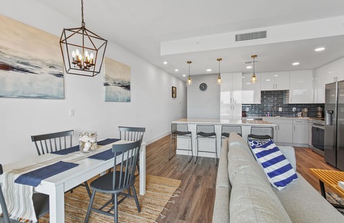 North Trail Condo | Summer Special! 1/1.5 Penthouse at The Strand – Water View