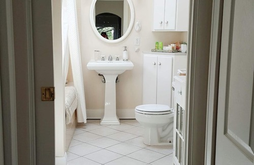 Zilker House | Summer Special - The Collier Street Guest Suite in the heart of Austin!