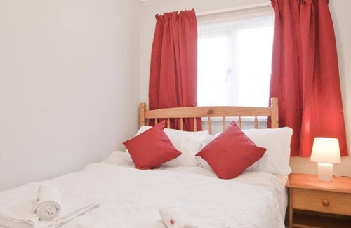 Bishopston Ski Chalet | Summercliffe Chalet in the beautiful Swansea