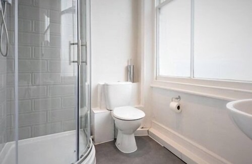 Lee Hotel | Summerfield Pub & Boutique Rooms