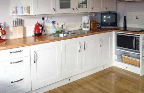 Frosses Cottage | SUMMERHILL COTTAGE, pet friendly in Mountcharles, County Donegal