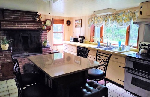 Chester House | Summerville Getaway (30 min to Mt. Creek)