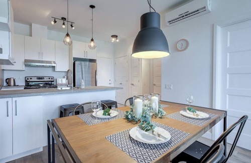 La Cite-Limoilou Condo | Summit of Lower Town-View+Parking