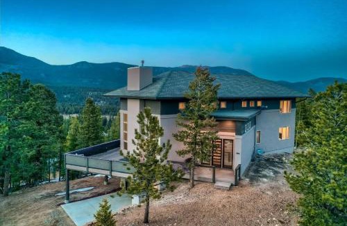 Bailey House | Summit Solace LUXE 360 Views Hot Tub Games