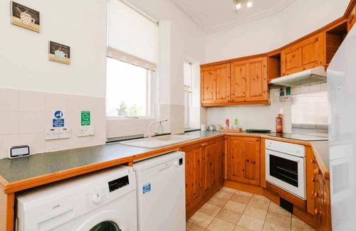 Aberdeen West End Apartment | Summit West End Elegant 1 Bed Flat Free Parking