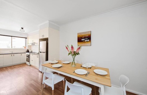 Albert Park Apartment | Sun and Sand Albert Park