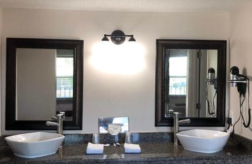 Englewood South Hotel | Sun Coast Inn