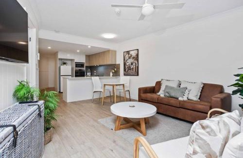 Gold Coast Apartment | Sun-kissed Serenity: Mediterranean in Burleigh