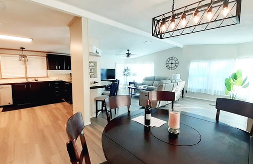 Chandler House | Sun lakes beautiful house on the golf course with a free golf cart