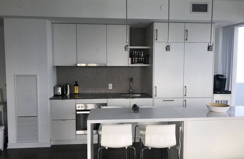 Central Waterfront Condo | [Sun Palace]Luxurious 3BR Suite in Heart of DT with Amazing View
