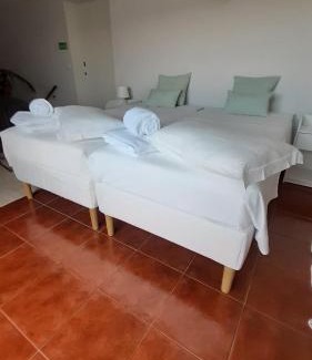 Marinhas Bed & Breakfast | SUN & SAND GUESTHOUSE