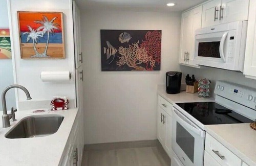 Williams Town Apartment | Sun, Sand & Sea at Coral Beach!