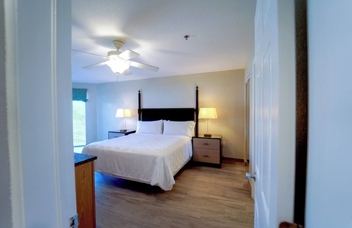 Crystal Harbour Resort | Sun, Sand & Surf! 3 Relaxing Rooms, Outdoor Pool, Near Top Attractions