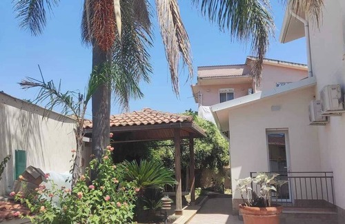 Agrigento Villa | SUN SEA HOUSE, 100 mt from the sea, comfort, San Leone, 5 min.from the Valley of the Temples.