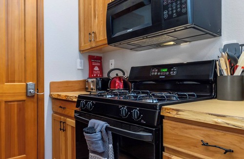 Packwood Cabin | Sun & Snow Bungalow; Dog Friendly, AC, Fireplace, by White Pass and Mt Rainier