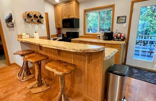 Packwood Cabin | Sun & Snow Bungalow; Dog Friendly, AC, Fireplace, by White Pass and Mt Rainier