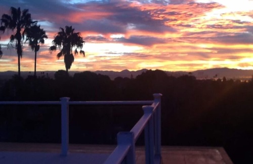 Point Loma Apartment | Sun Splashed days, Warm Smiles when you stay in our guest house.