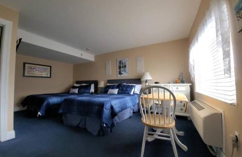 North End Apartment | Sunbeach Condo 900 Wesley Avenue Unit 109